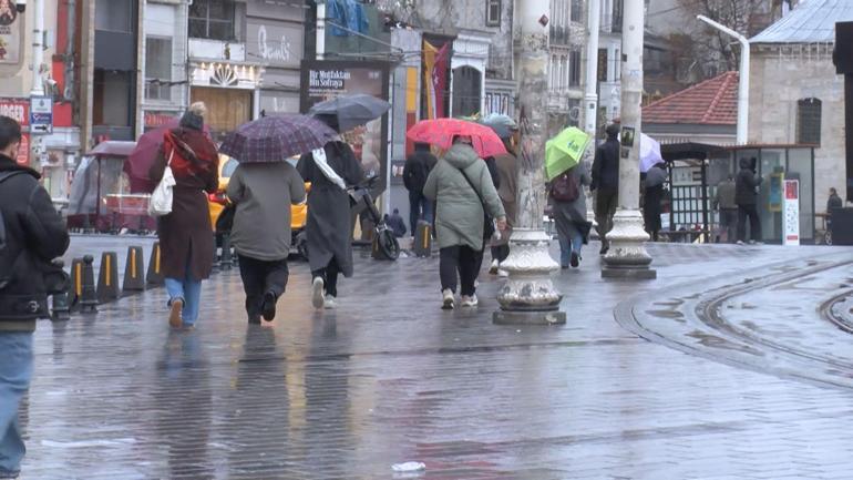 İstanbulda yağmur etkili oluyor