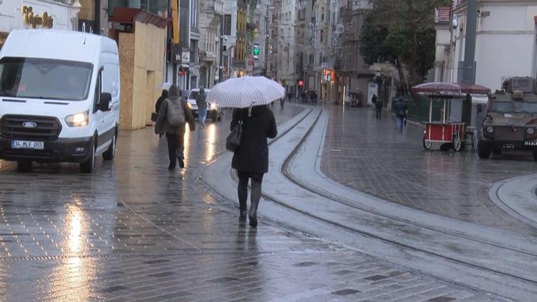 İstanbulda yağmur etkili oluyor