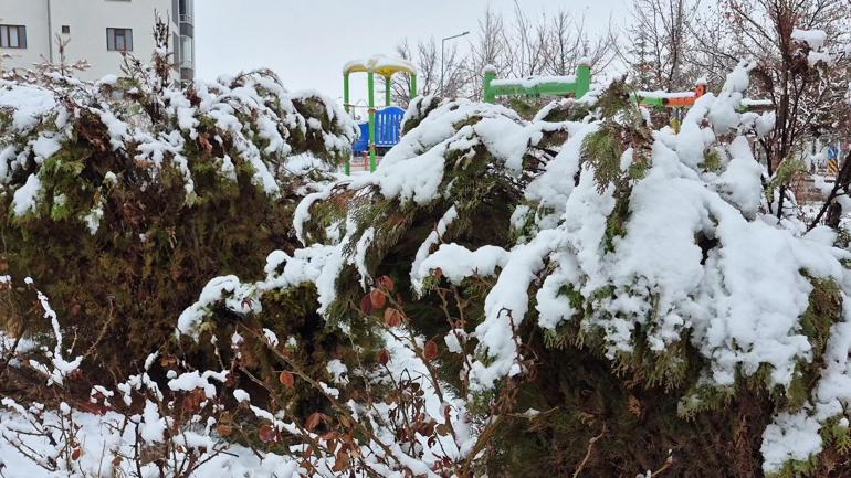 Malatyada kar yağışı; taşımalı eğitime ara verildi
