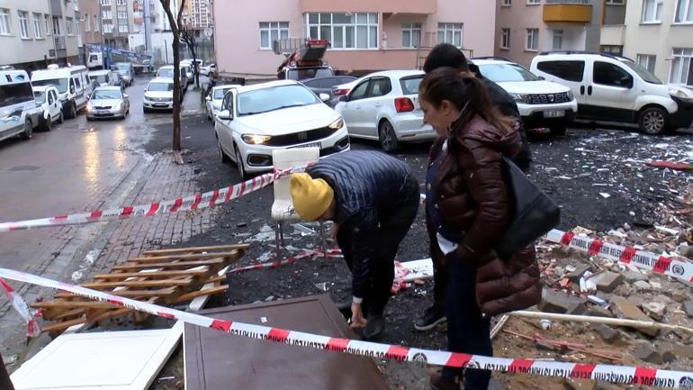 Güngörende çocuk, hurdacıların kapağını çaldığı rögara düştü