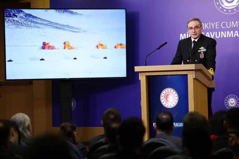 MSB: Kahraman pilotumuz uçağı terk etmek için fırlatma sistemini son anda çalıştırmış