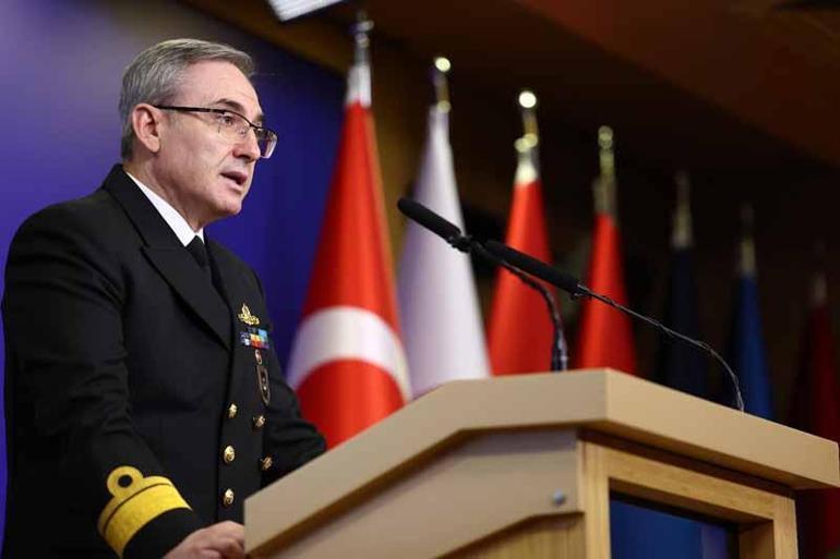 MSB: Kahraman pilotumuz uçağı terk etmek için fırlatma sistemini son anda çalıştırmış