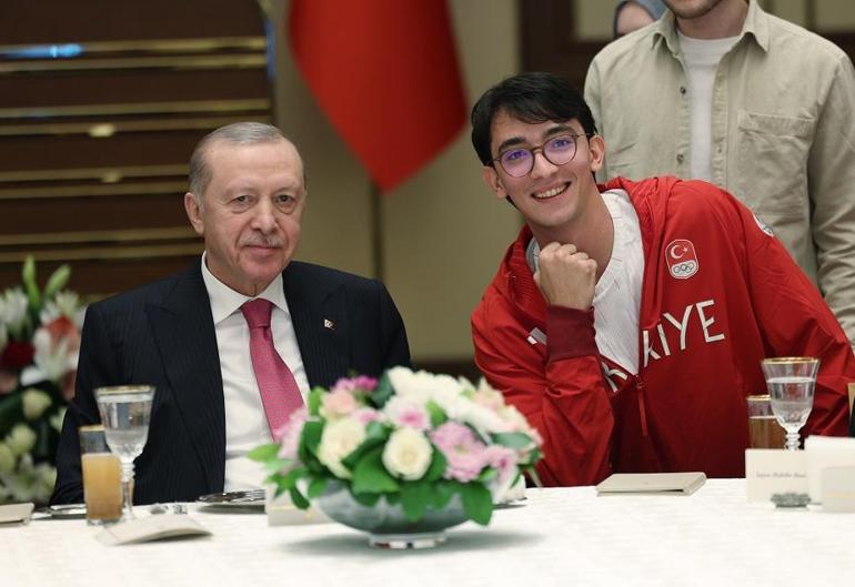 Cumhurbaşkanı Erdoğan: Hiç kimse kendi öz yurdunuzda, inancınızdan dolayı size parmak sallayamaz