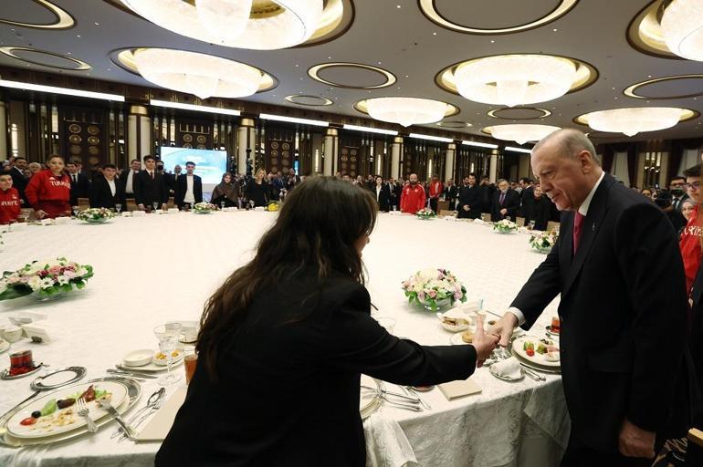 Cumhurbaşkanı Erdoğan: Hiç kimse kendi öz yurdunuzda, inancınızdan dolayı size parmak sallayamaz
