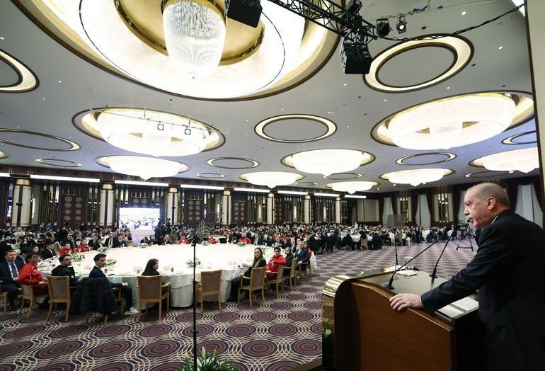 Cumhurbaşkanı Erdoğan: Hiç kimse kendi öz yurdunuzda, inancınızdan dolayı size parmak sallayamaz