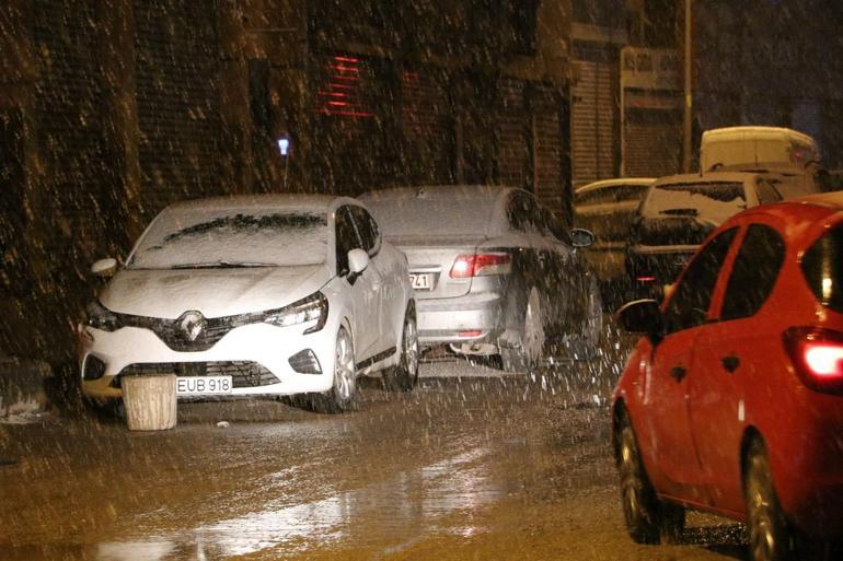 Van’da eğitime kar tatili