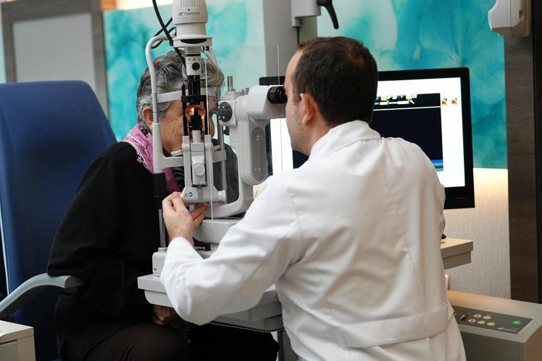 75 yaşındaki hasta kornea nakliyle 6 yıl sonra yeniden görmeye başladı