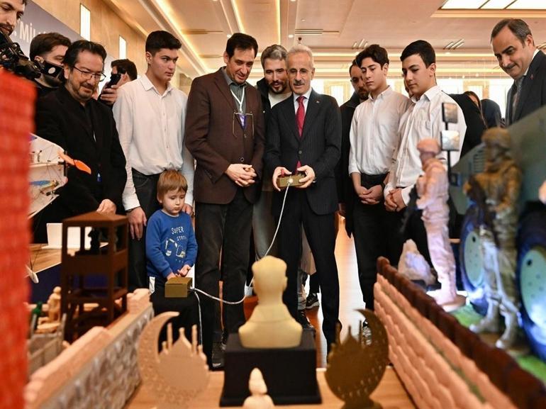 Bakan Uraloğlu, Külliyede Ramazan etkinlik alanını ziyaret etti