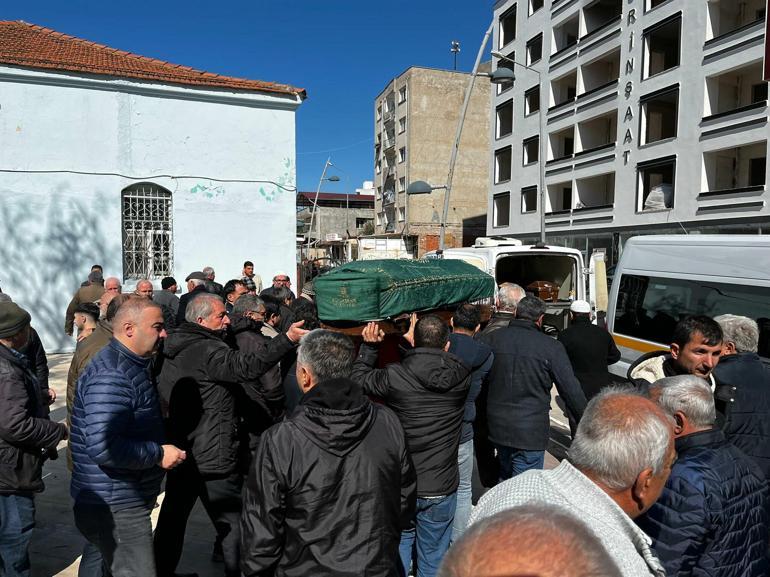 Çocuklarına yemek götürürken kazada ölen anne, toprağa verildi