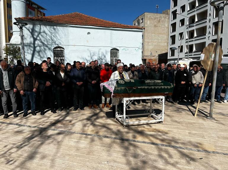 Çocuklarına yemek götürürken kazada ölen anne, toprağa verildi