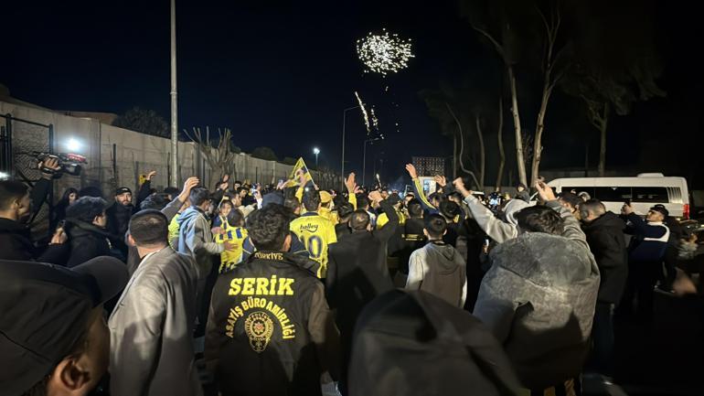 Fenerbahçe’ye Antalya’da coşkulu karşılama