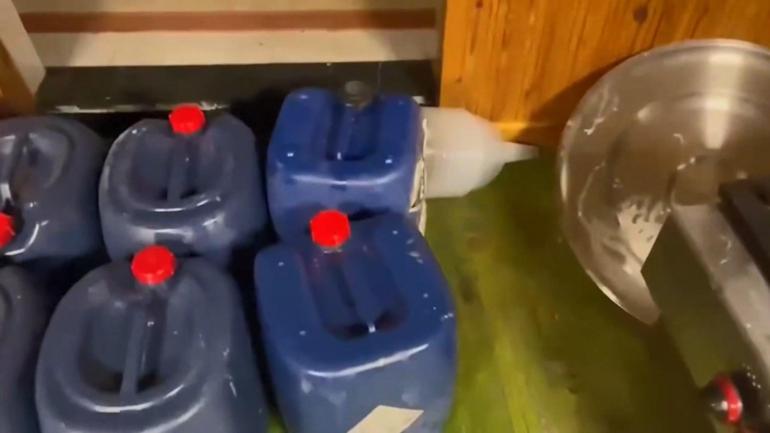 Büyükçekmecede düzenlenen operasyonda 284 kilogram uyuşturucu ele geçirildi: 3 gözaltı