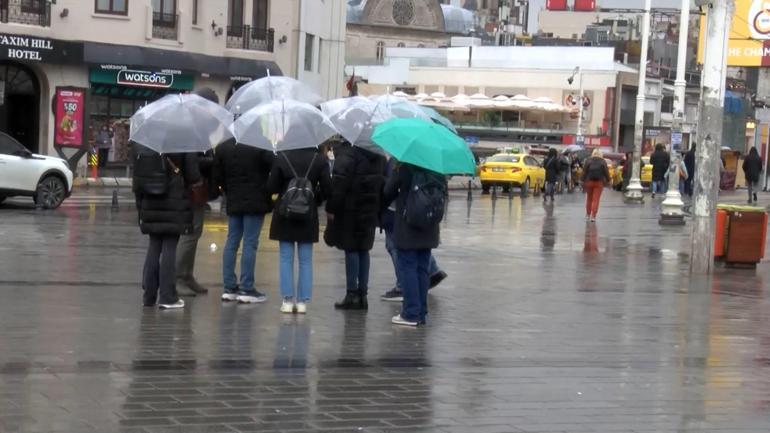 İstanbul’da yağmur etkili oluyor