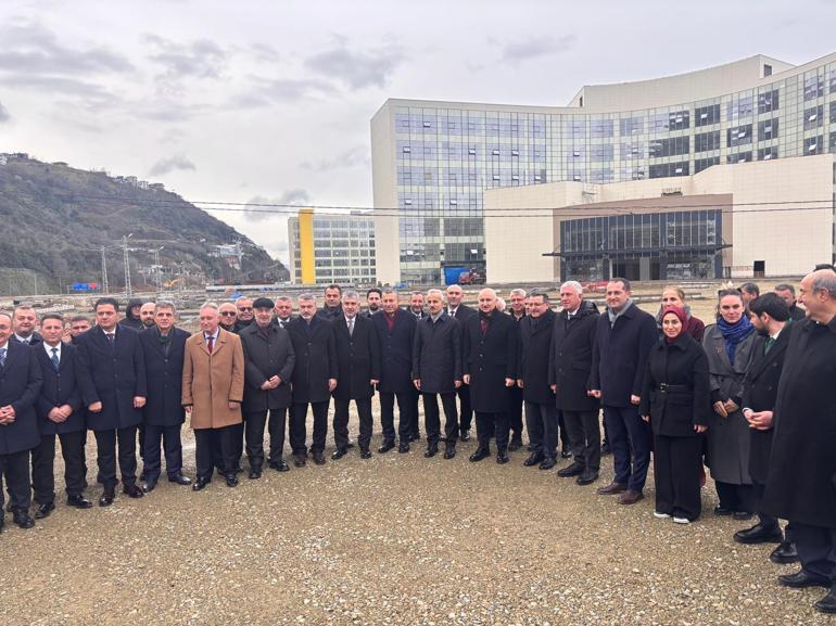 Bakan Uraloğlu: İran, Irak, Suriye, Lübnan ve Ürdün’e olan bütün uçuşları 2 Marta kadar iptal ettik