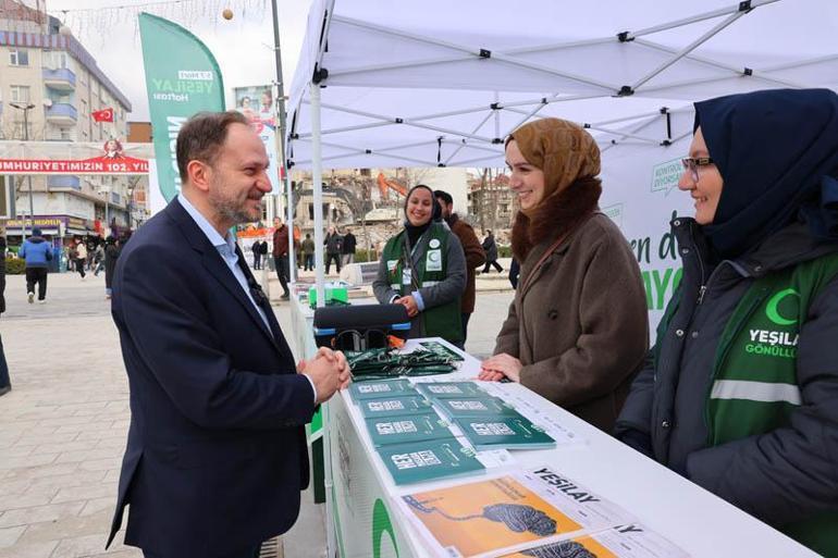 Yeşilay Haftası kapsamında FSM Köprüsüne Yeşilay bayrağı asıldı