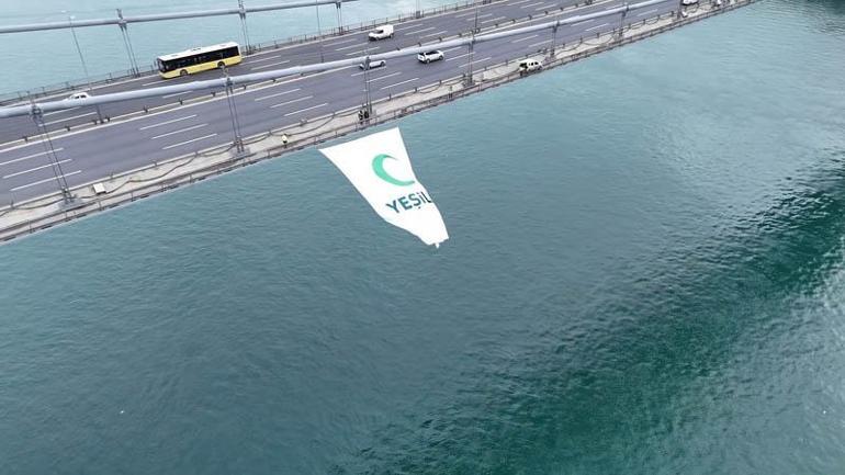 Yeşilay Haftası kapsamında FSM Köprüsüne Yeşilay bayrağı asıldı