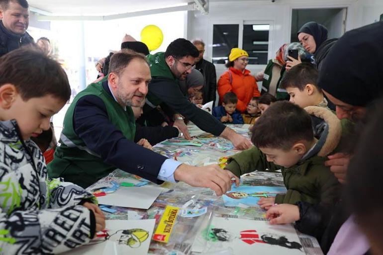 Yeşilay Haftası kapsamında FSM Köprüsüne Yeşilay bayrağı asıldı