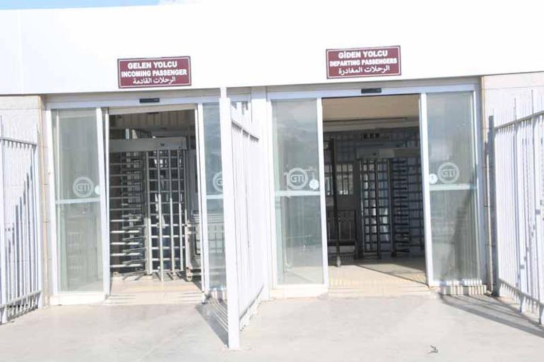 Bakan Bolat: Türkiye-İran arasında günübirlik yolcu geçişleri karşılıklı olarak durduruldu