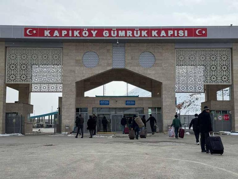 Bakan Bolat: Türkiye-İran arasında günübirlik yolcu geçişleri karşılıklı olarak durduruldu