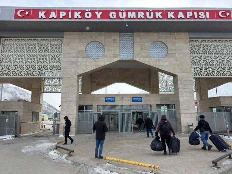 Bakan Bolat: Türkiye-İran arasında günübirlik yolcu geçişleri karşılıklı olarak durduruldu