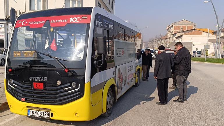 Minibüs, özel halk otobüsüne yandan çarptı: 3 yaralı