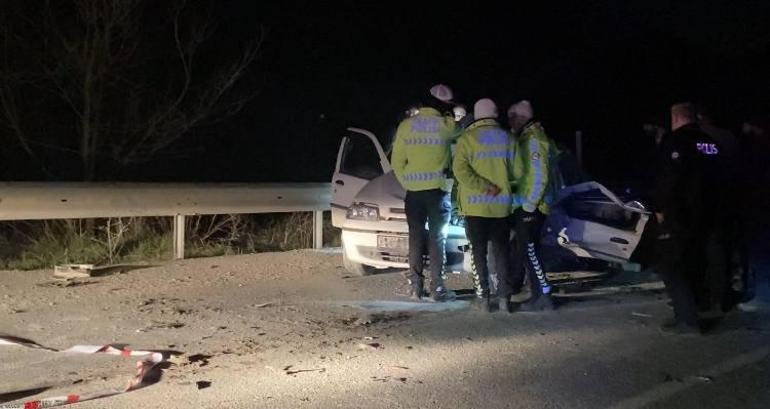 Arnavutköy’de otomobil ile kamyonet çarpıştı: 1 ölü, 2 yaralı