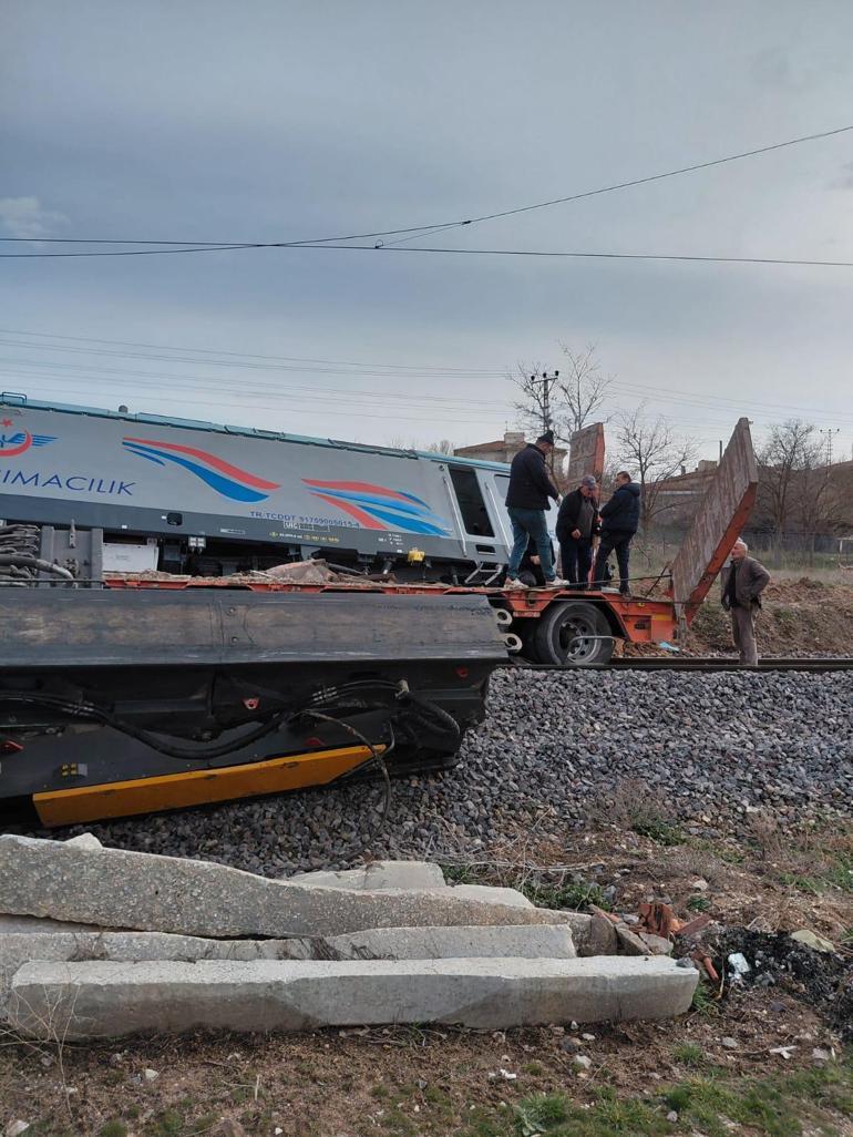 Nevşehir’de yük treni hemzemin geçitte TIR’a çarptı: 2 yaralı