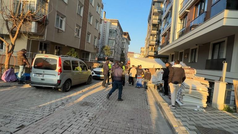 Avcılar’da pazarcılar arasında bıçaklı yol verme kavgası: 2 yaralı