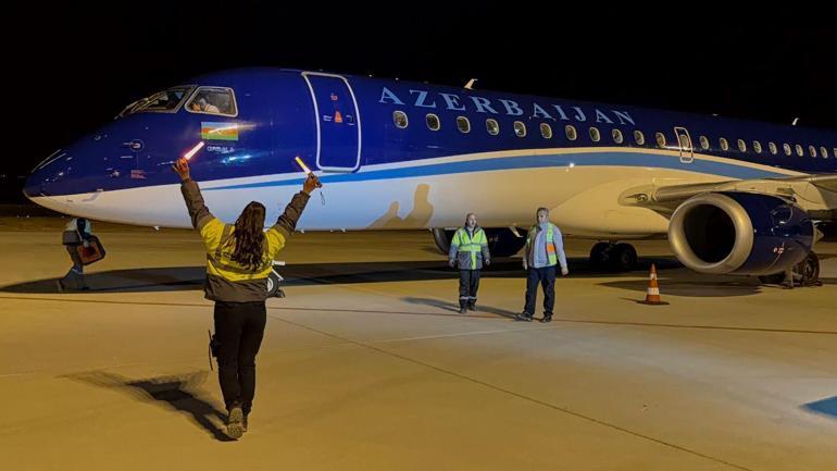 Bakü-Nahçıvan uçağı 71 yolcusuyla Iğdır’a indi