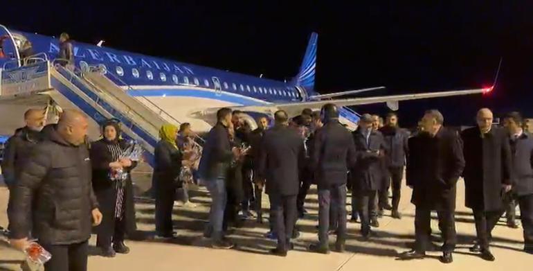 Bakü-Nahçıvan uçağı 71 yolcusuyla Iğdır’a indi