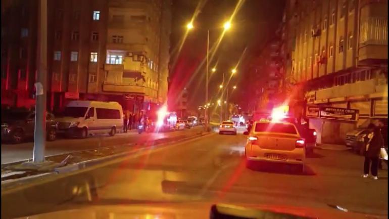 Zeminde kayma olduğu iddiasıyla 8 katlı bina tahliye edildi