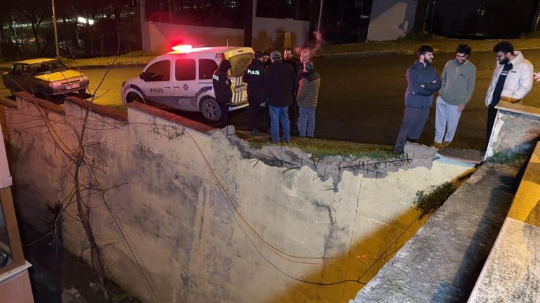 Avcılar’da otomobil 8 metre yüksekten bina boşluğuna düştü