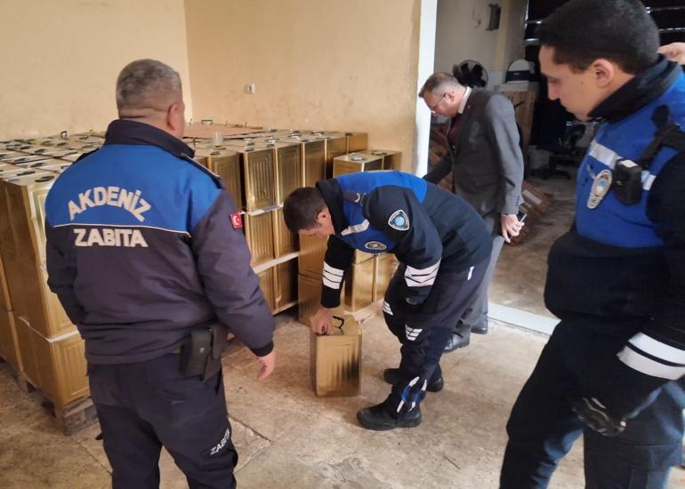 Mersinde depoda 4,5 ton sahte zeytinyağı ele geçirildi