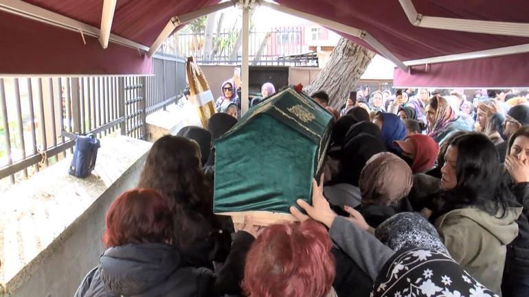 Fatihte boşanma aşamasındaki eşi tarafından öldürülen kadın son yolculuğuna uğurlandı