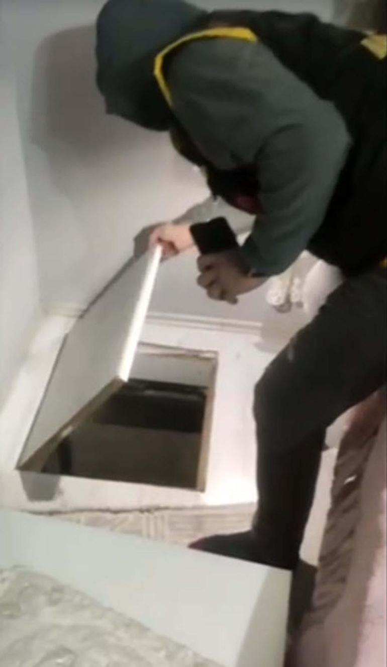 34 yıl 11 ay hapis cezasıyla aranan firari hükümlü, yatak altındaki gizli bölmede yakalandı