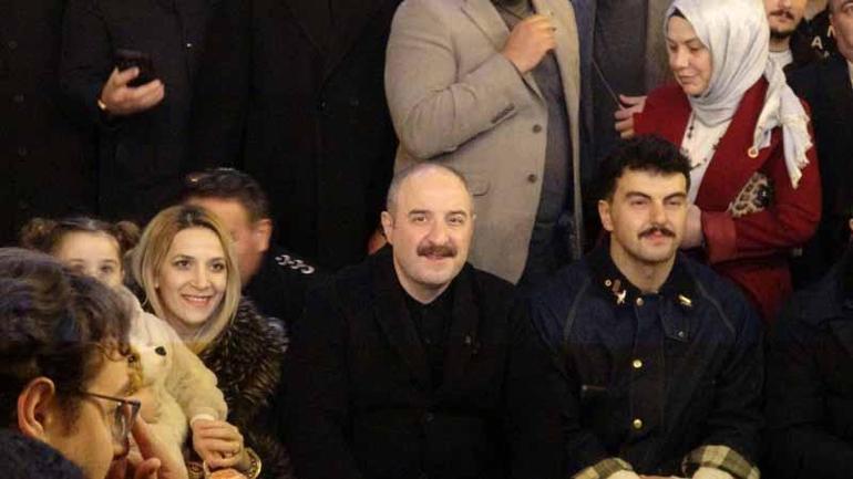 Mustafa Varank, Bursada geleneksel sahur programında vatandaşlarla bir araya geldi