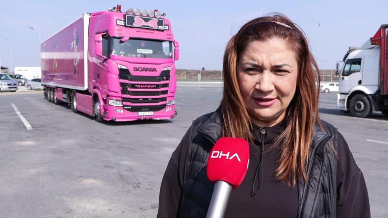 4 çocuk annesi, pembe renkli TIRı ile uluslararası taşımacılık yapıyor