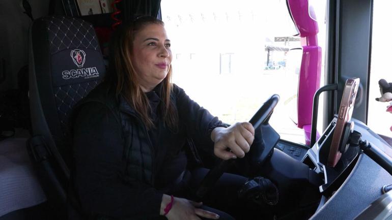 4 çocuk annesi, pembe renkli TIRı ile uluslararası taşımacılık yapıyor