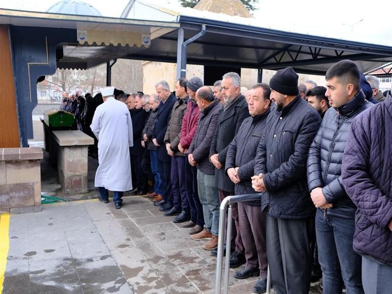 Nefes borusuna yiyecek kaçtı, kurtarılamadı