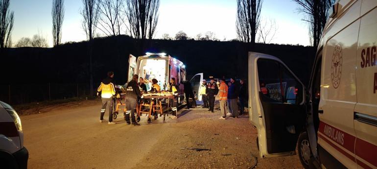 Balıkesir’de otomobil dere yatağına devrildi: 3’ü çocuk 5 yaralı