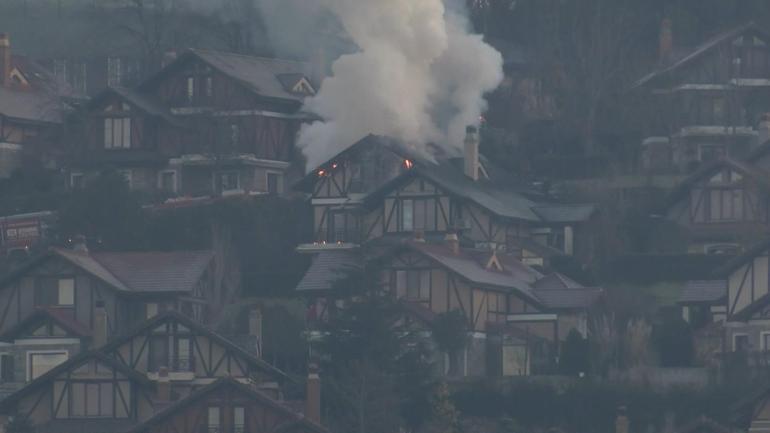 Beykoz’da 3 katlı villada çıkan yangın söndürüldü