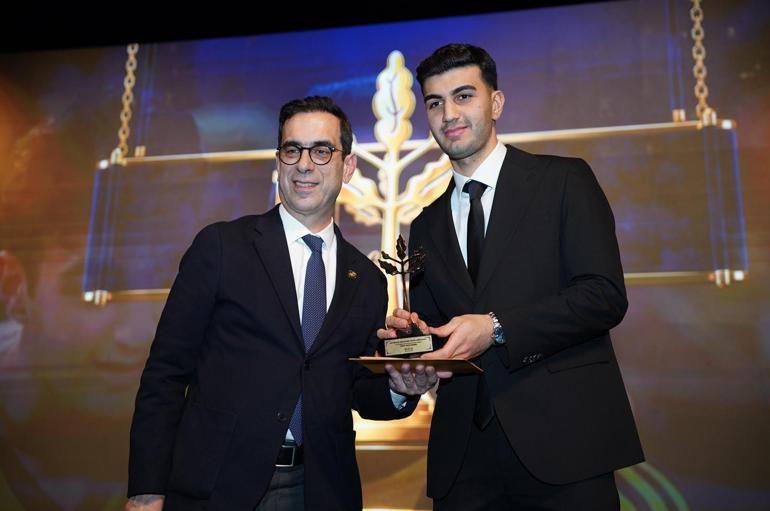 Aydınlık Gelecek Ödülleri sahiplerini buldu