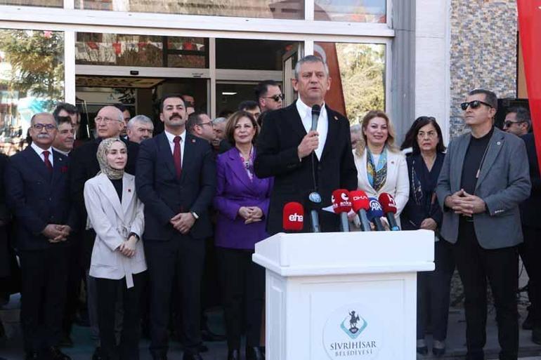 Özgür Özel: İktidarımızda esnafın da emeklinin de yüzü gülecek