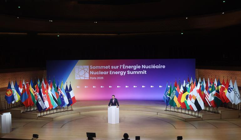 Bakan Bayraktar, Paris’te 2’nci Nükleer Enerji Zirvesi’ne katıldı