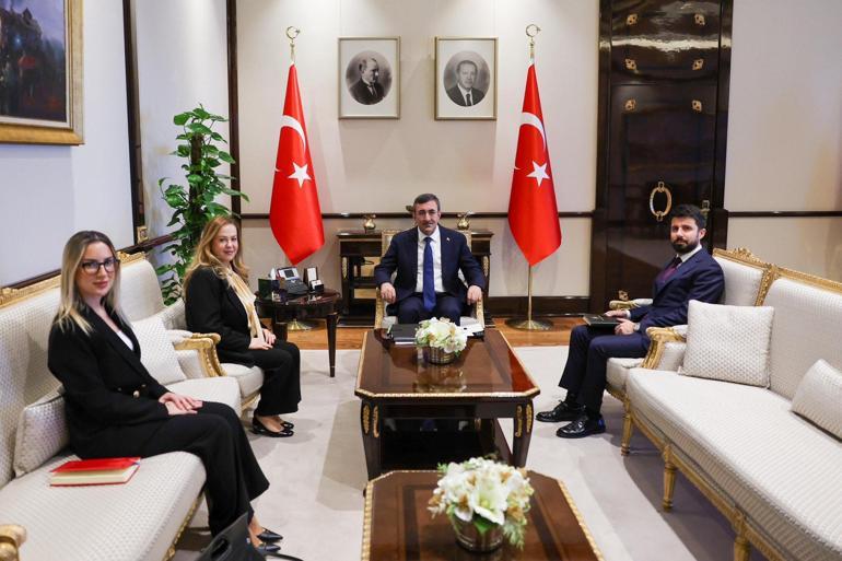 Cevdet Yılmaz, 4 ülkenin büyükelçileriyle bir araya geldi