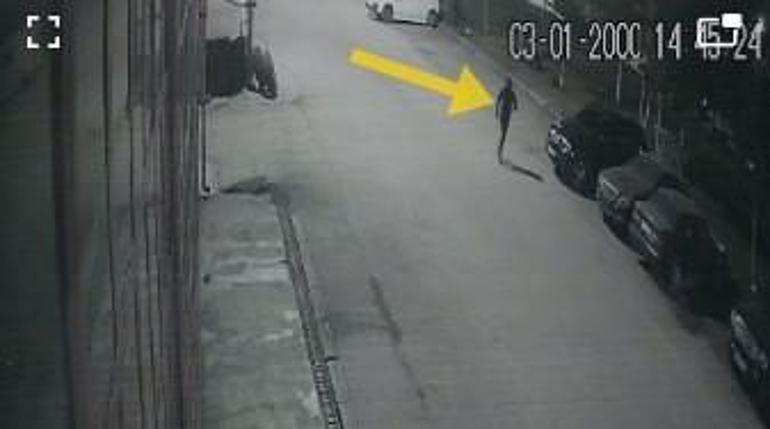 Çorumda lastikçi dükkanının kundaklama anı kamerada