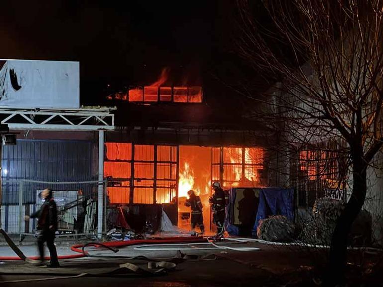 Kayseri’de mobilya atölyesinde yangın
