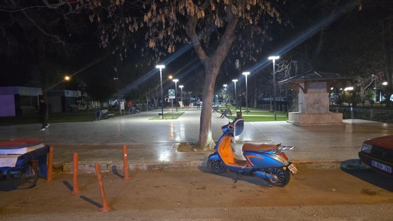 Bursada parkta bıçaklı kavga: 1 yaralı