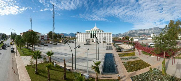 Döşemealtı Belediyesi’ne asfalt ihalesi operasyonu; eski başkan dahil 22 gözaltı kararı