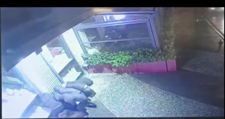 Eyüpsultanda kuyumcudan milyonlarca liralık hırsızlık yapan 8 kişi yakalandı